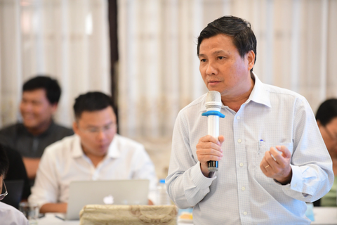 Trồng lúa nuôi tôm đang nhiễm mặn và lụi dần - Ảnh 3. GSTS Vũ Ngọc Út - hiệu trưởng Trường Thủy sản (thuộc Trường đại học Cần Thơ) - Ảnh: QUANG ĐỊNH