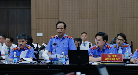 Vụ chuyến bay giải cứu: 'Chị Lan đồng ý nhận lời, nhận quà' thì mới được cấp phép chuyến bay - Ảnh 2. Đại diện viện kiểm sát tại tòa - Ảnh: DANH TRỌNG