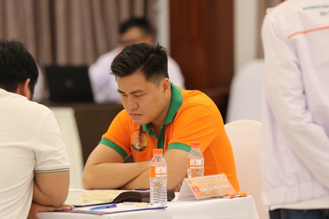 Đặc cấp đại sư Trung Quốc 'đòi nợ' Uông Dương Bắc - Ảnh 3. Lại Lý Huynh thi đấu bán kết lượt đi - Ảnh: M.Q.