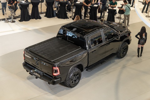 RAM 1500 bản rẻ nhất trình làng Việt Nam, nhưng giá vẫn như xe sang - Ảnh 5. RAM 1500 bản rẻ nhất trình làng Việt Nam, nhưng giá vẫn như xe sang - Ảnh 5.