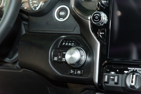 RAM 1500 bản rẻ nhất trình làng Việt Nam, nhưng giá vẫn như xe sang - Ảnh 16. RAM 1500 bản rẻ nhất trình làng Việt Nam, nhưng giá vẫn như xe sang - Ảnh 16.