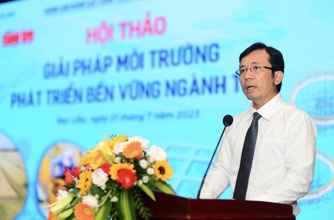 Lấy nước vùng Sông Hậu để rửa mặn tăng diện tích nuôi tôm - Ảnh 4. Ông Trần Xuân Toàn, Phó tổng biên tập báo Tuổi Trẻ - Ảnh: QUANG ĐỊNH