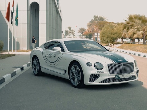 Bentley Continental GT 300.000 USD gia nhập đội xe 'khủng' của cảnh sát Dubai - Ảnh 1. Bentley Continental GT 300.000 USD gia nhập đội xe 'khủng' của cảnh sát Dubai - Ảnh 1.