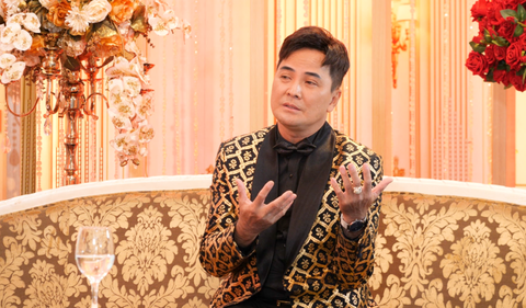 Chế Thanh kể chuyện hôn nữ khán giả theo mình suốt 18 năm - Ảnh 3. Chế Thanh bồi hồi kể chuyện fan nữ ái mộ từ thời trẻ đến khi bạc đầu