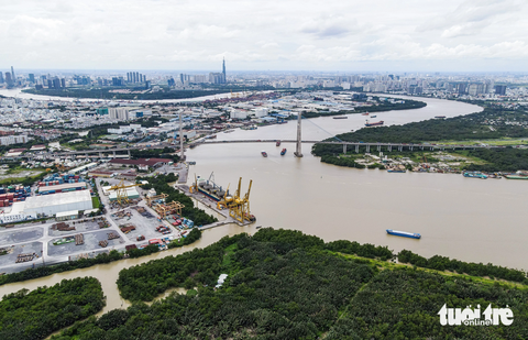 Rà soát BOT cầu Phú Mỹ, thu hồi vốn chi sai cho dự án làm đường nối - Ảnh 1. Cầu Phú Mỹ nối liền quận 7 và TP Thủ Đức được khánh thành và đưa vào sử dụng từ năm 2009, có tổng chiều dài toàn tuyến khoảng 10km