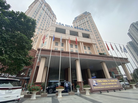 Phó thủ tướng chỉ đạo xử nghiêm vi phạm trong cổ phần hoá các doanh ngệp nhà nước thuộc Bộ Xây dựng - Ảnh 1. Việc cổ phần hóa Tổng công ty Sông Đà theo kết luận thanh tra có một số vi phạm - Ảnh: B.NGỌC