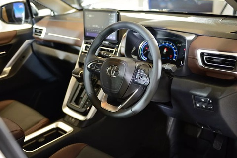 Toyota Innova 2023 dễ bán song song bản cũ ở Việt Nam, trang bị 'xịn' hơn hẳn - Ảnh 4. Toyota Innova 2023 dễ bán song song bản cũ ở Việt Nam, trang bị 'xịn' hơn hẳn - Ảnh 4.
