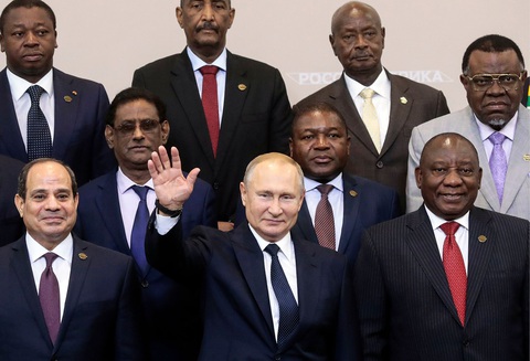 Tổng thống Putin và các lãnh đạo châu Phi tại Hội nghị thượng đỉnh ở Sochi năm 2019 - Ảnh: Washington Post Tổng thống Putin và các lãnh đạo châu Phi tại Hội nghị thượng đỉnh ở Sochi năm 2019 - Ảnh: Washington Post
