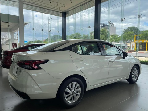 Tin tức giá xe: Nissan Almera giảm giá mạnh tay, đua doanh số với xe lắp ráp - Ảnh 3. Động cơ tăng áp 3 xy lanh 1.0L đáp ứng tiêu chuẩn khí thải Euro 5, cho công suất 98,6 mã lực và mô men xoắn 152nm. Hai bản CVT dùng hộp số vô cấp, 3 chế độ lái và tính năng ngắt động cơ tạm thời Idling Stop - Ảnh: Đại lý Nissan/Facebook
