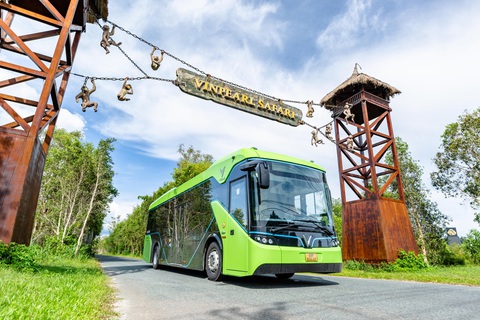 Trải nghiệm xe bus xanh. Ảnh: Đ.H Trải nghiệm xe buýt xanh - Ảnh: Đ.H
