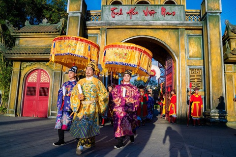 Kinh thành cổ “Tinh hoa Việt Nam”. Ảnh: Đ.H Kinh thành cổ “Tinh hoa Việt Nam” - Ảnh: Đ.H