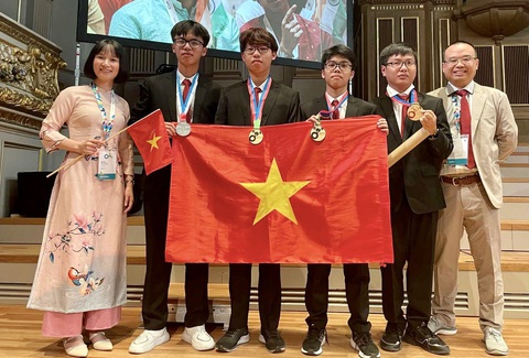 Học sinh Việt Nam đoạt ba Vàng, một Bạc Olympic Hóa học quốc tế - Ảnh 1. Đội tuyển Việt Nam dự Olympic hóa học quốc tế năm 2023 - Nguồn: Bộ GD-ĐT