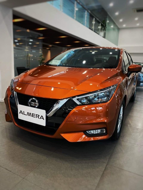 Tin tức giá xe: Nissan Almera giảm giá mạnh tay, đua doanh số với xe lắp ráp - Ảnh 5. Ngoài những trang bị cơ bản như ABS, EBD, BA, cân bằng điện tử, hỗ trợ khởi hành ngang dốc, Nissan Almera có nhiều công nghệ an toàn dẫn đầu phân khúc sedan hạng B, như camera 360 độ, chức năng phát hiện vật thể di chuyển, cảnh báo điểm mù và cảnh báo phương tiện cắt ngang phía sau - Ảnh: Đại lý Nissan/Facebook