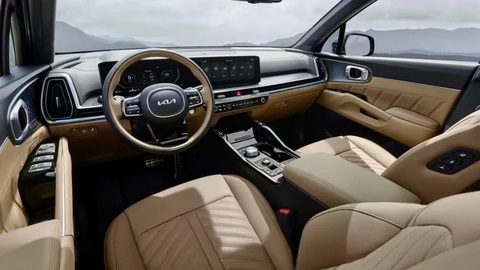 Kia Sorento facelift xuất hiện sớm trước ngày ra mắt - Ảnh 4. Nội thất Kia Sorento sử dụng 2 màn hình kỹ thuật số khổ lớn đặt chung khung kính - Ảnh: Shorts Car