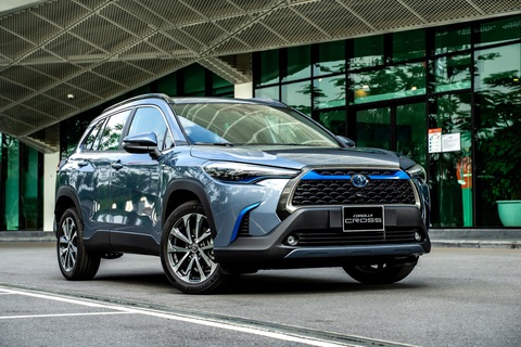 'Tân binh' Trung Quốc đến Việt Nam 'hâm nóng' cuộc chạy đua xe hybrid - Ảnh 1. Toyota Corolla Cross Hybrid là mẫu hybrid phổ thông đầu tiên được bán chính hãng tại Việt Nam - Ảnh: Toyota
