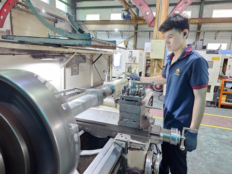 Các doanh nghiệp ngành công nghiệp hỗ trợ đang ngóng hỗ trợ từ chương trình kích cầu của TP - Ảnh: Ngọc Hiển
