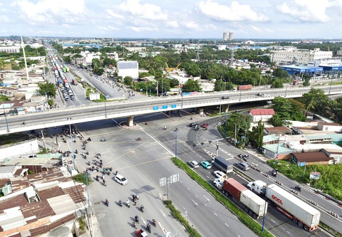 Đường dẫn cầu Phú Mỹ kết nối với nút giao Mỹ Thủy và đường vào cảng Cát Lái (TP Thủ Đức) - Ảnh: CHÂU TUẤN Đường dẫn cầu Phú Mỹ kết nối với nút giao Mỹ Thủy và đường vào cảng Cát Lái (TP Thủ Đức) - Ảnh tư liệu: CHÂU TUẤN
