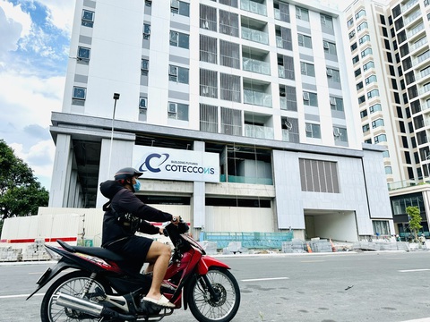 "Cuộc chiến" Ricons - Coteccons, có gì đáng chú ý trong tình hình kinh doanh? - Ảnh 1. Báo cáo tài chính quý 2 tự lập của Ricons thể hiện một khoản phải thu ngắn hạn hơn 322 tỉ đồng từ Coteccons - Ảnh: BÔNG MAI