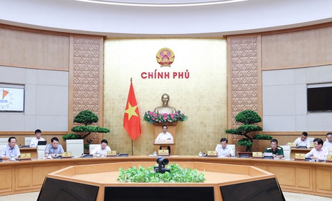 Chính phủ thống nhất trình Quốc hội về áp thuế tối thiểu toàn cầu - Ảnh 1. Thủ tướng chủ trì phiên họp chuyên đề về pháp luật - Ảnh: VGP