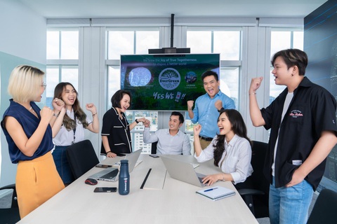 Heineken trên hành trình bền vững cùng cộng đồng Việt Nam - Ảnh 2. Heineken Việt Nam luôn nỗ lực tạo ra chính sách làm việc linh hoạt, môi trường làm việc cởi mở cho genZ.