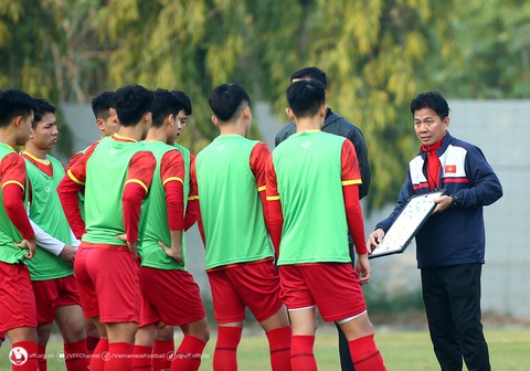 HLV Hoàng Anh Tuấn gọi tiền đạo đang thi đấu ở Hàn Quốc lên U23 Việt Nam - Ảnh 1. HLV Hoàng Anh Tuấn với nhiệm vụ đào tạo và phát triển cầu thủ trẻ - Ảnh: HOÀNG TÙNG