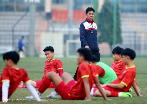 Tuyển nữ Việt Nam chạm trán đương kim vô địch Nhật Bản ở Asiad 19 - Ảnh 2. HLV Hoàng Anh Tuấn và U23 Việt Nam đang tích cực chuẩn bị cho Giải U23 Đông Nam Á 2023 và Asiad 19 - Ảnh: HOÀNG TÙNG