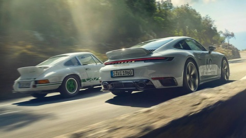 Porsche sẽ chỉ giữ lại 911 làm xe xăng duy nhất - Ảnh 2. Porsche về bản chất vẫn là một hãng xe thể thao hạng sang, vậy nên việc không cẩn trọng dẫn tới khả năng để mất một biểu tượng như 911 có thể để lại hậu quả khó lường - Ảnh: Porsche