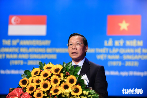 Chủ tịch UBND TP.HCM Phan Văn Mãi phát biểu tại lễ kỷ niệm - Ảnh: QUANG ĐỊNH Chủ tịch UBND TP.HCM Phan Văn Mãi phát biểu tại lễ kỷ niệm - Ảnh: QUANG ĐỊNH