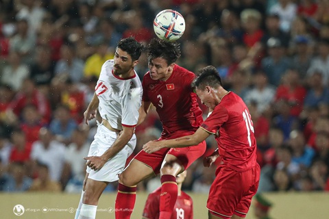 HLV Philippe Troussier tự tin tuyển Việt Nam sẽ thi đấu tốt ở vòng loại World Cup 2026 - Ảnh 2. Đội tuyển Việt Nam trong trận giao hữu thắng Syria 1-0 ở dịp FIFA Days hồi tháng 6-2023 - Ảnh: VFF