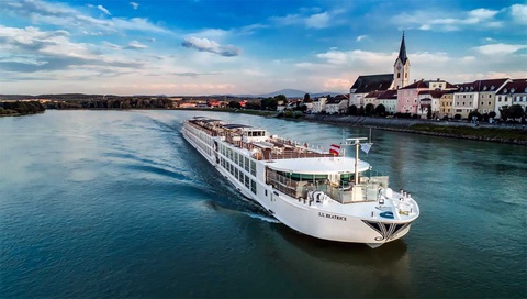 10 tuyến du thuyền trên sông được yêu thích nhất thế giới năm 2023 - Ảnh 9. Mỗi con tàu của Uniworld Boutique River Cruises đều được ví như một tác phẩm nghệ thuật - Ảnh: Perfect Cruise
