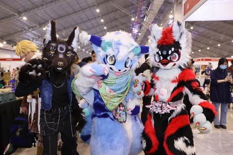 Fan xếp hàng dài xin chữ ký, giao lưu cùng siêu nhân Gao Đỏ và Decade - Ảnh 7. Các màn cosplay kỳ công luôn thu hút khách tham dự