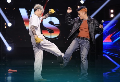 Tez vs Gung0cay thi đấu - Ảnh: HTV2 Tez và Gung0cay thi đấu - Ảnh: HTV2