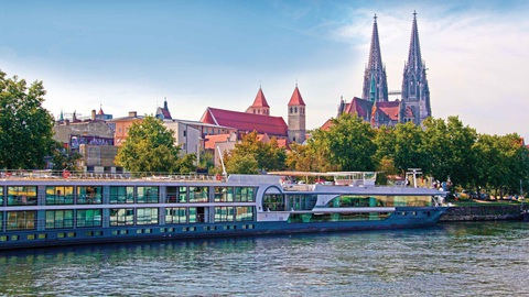 10 tuyến du thuyền trên sông được yêu thích nhất thế giới năm 2023 - Ảnh 14. Avalon Waterways nổi tiếng với thiết kế tàu tận dụng tối đa không gian mở để du khách có thể ngắm cảnh đẹp từ mọi góc độ - Ảnh: Expedia