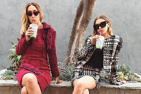 Loạt ảnh chứng minh 'uống trà sữa vẫn trưởng thành' như thường! - Ảnh 4. Gigi Hadid là "con nghiện trà sữa" chính hiệu.