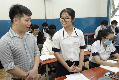 Một tiết học văn của thầy trò lớp 12A4 Trường THPT Trần Khai Nguyên, quận 5, TP.HCM - Ảnh: NHƯ HÙNG Một tiết học văn của thầy trò lớp 12A4 Trường THPT Trần Khai Nguyên, quận 5, TP.HCM - Ảnh: NHƯ HÙNG