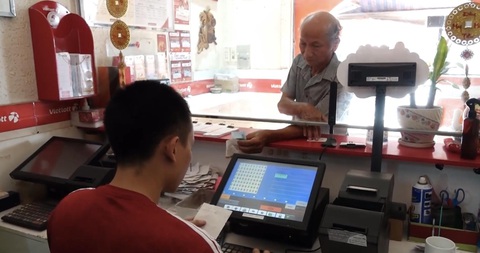Từ kỹ sư tin học đến ông chủ cửa hàng xổ số tại Bà Rịa-Vũng Tàu - Ảnh 2. Từ kỹ sư tin học đến ông chủ cửa hàng xổ số tại Bà Rịa-Vũng Tàu - Ảnh 2.