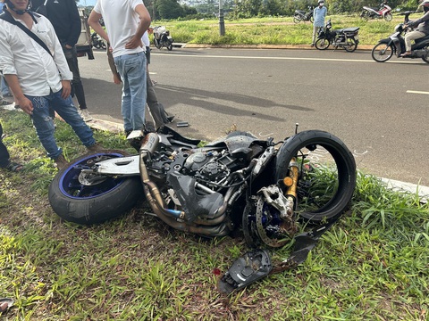 Thiếu niên chạy xe phân khối lớn qua đời sau khi gây tai nạn làm thai phụ tử vong - Ảnh 2. Thiếu niên chạy xe phân khối lớn qua đời sau khi gây tai nạn làm thai phụ tử vong - Ảnh 2.