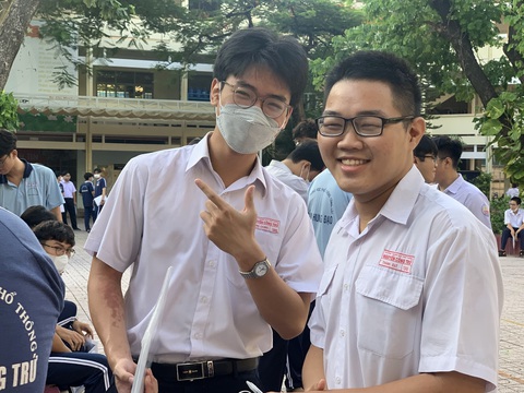 4 ngày đăng ký thử nghiệm nguyện vọng xét tuyển đại học - Ảnh 1. Thí sinh tham gia kỳ thi tốt nghiệp THPT năm 2023 tại TP.HCM - Ảnh: TRẦN HUỲNH