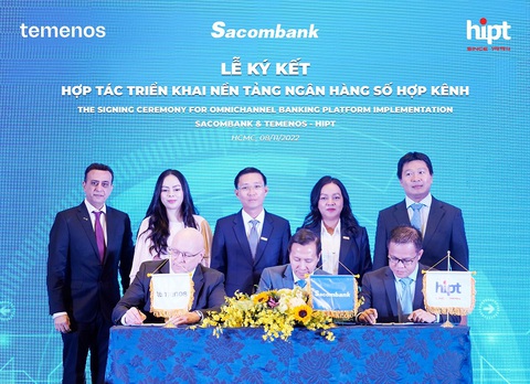 Sacombank tăng tốc triển khai nền tảng Ngân hàng hợp kênh (OmniChannel) để phục vụ khách hàng đa kênh, đa địa điểm và quản lý tập trung, triển khai phê duyệt tín dụng tự động 100% - Ảnh: TRẦN BÌNH Sacombank tăng tốc triển khai nền tảng Ngân hàng hợp kênh (OmniChannel) để phục vụ khách hàng đa kênh, đa địa điểm và quản lý tập trung, triển khai phê duyệt tín dụng tự động 100% - Ảnh: TRẦN BÌNH