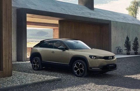 Xe điện Mazda đầu tiên biến mất chỉ sau một thời gian ngắn có mặt trên thị trường - Ảnh 1. Mazda MX-30 sở hữu ngoại thất khá phong cách và có cá tính riêng so với nhiều xe điện khác trên thị trường - Ảnh: Mazda