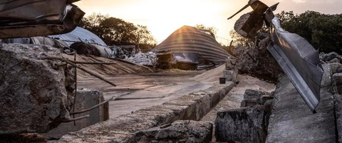 Cuộc xung đột ngũ cốc Nga - Ukraine: Ai 'ngư ông đắc lợi'? - Ảnh 3. Kho ngũ cốc của Ukraine tan hoang sau cuộc tấn công tên lửa ngày 21-7 - Ảnh: WASHINGTON POST