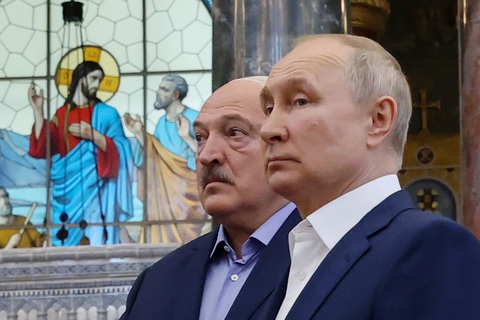 Vũ khí hạt nhân Nga ở yên tại Belarus đến khi Mỹ và NATO ngừng phá hoại an ninh - Ảnh 1. Tổng thống Nga Putin cấp vũ khí hạt nhân chiến thuật cho Belarus - Ảnh: SPUTNIK
