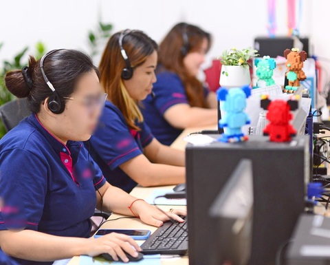Tổng đài chăm sóc khách hàng cũng là “bộ mặt” của doanh nghiệp, tổ chức - Ảnh: QUANG ĐỊNH Tổng đài chăm sóc khách hàng cũng là “bộ mặt” của doanh nghiệp, tổ chức - Ảnh: QUANG ĐỊNH