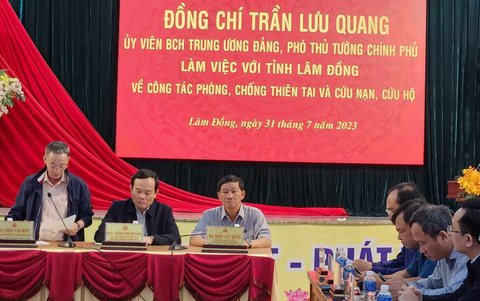Phó thủ tướng Trần Lưu Quang làm việc với tỉnh Lâm Đồng về phòng chống thiên tai và cứu hộ cứu nạn - Ảnh 1. Phó thủ tướng Trần Lưu Quang làm việc tại Lâm Đồng sáng 31-7 - Ảnh: MAI VINH