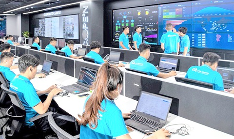 Tại một doanh nghiệp công nghệ Việt vừa có doanh thu và lợi nhuận tại thị trường nước ngoài tăng mạnh - Ảnh: CMC Không khí làm việc tại một doanh nghiệp công nghệ Việt vừa có doanh thu và lợi nhuận tại thị trường nước ngoài tăng mạnh - Ảnh: CMC