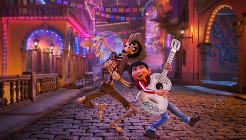 Công thức làm phim ma thành công của Disney - Ảnh 4. Coco là hành trình theo đuổi niềm đam mê nghệ thuật của một người trẻ - Ảnh: Disney