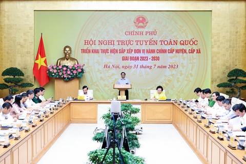 Thủ tướng nêu quan điểm về sắp xếp lại đơn vị hành chính cấp huyện, xã - Ảnh 1. Thủ tướng chủ trì hội nghị trực tuyến toàn quốc về sắp xếp đơn vị hành chính cấp huyện, xã - Ảnh: VGP