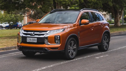 Mitsubishi Outlander Sport có thể chính là XFC thành phẩm sẽ ra mắt vào tháng 8 - Ảnh 1. Mitsubishi Outlander Sport bản hiện tại đã có mặt trên thị trường 13 năm - Ảnh: Drive