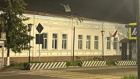 Hiện trường đồn cảnh sát bị tấn công ở Bryansk - Ảnh: MOSCOW TIMES/bryansku.ru Hiện trường đồn cảnh sát bị tấn công ở Bryansk - Ảnh: MOSCOW TIMES/bryansku.ru