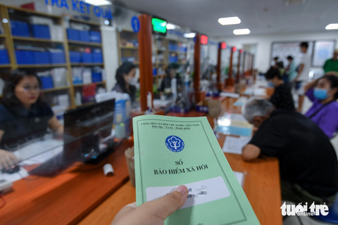 Người tham gia bảo hiểm xã hội sẽ được tăng lương hưu từ 1-7 - Ảnh: NAM TRẦN Người tham gia bảo hiểm xã hội sẽ được tăng lương hưu từ 1-7 - Ảnh: NAM TRẦN